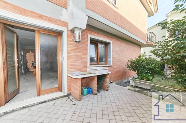 appartamento in vendita a Roma in zona Casal Morena