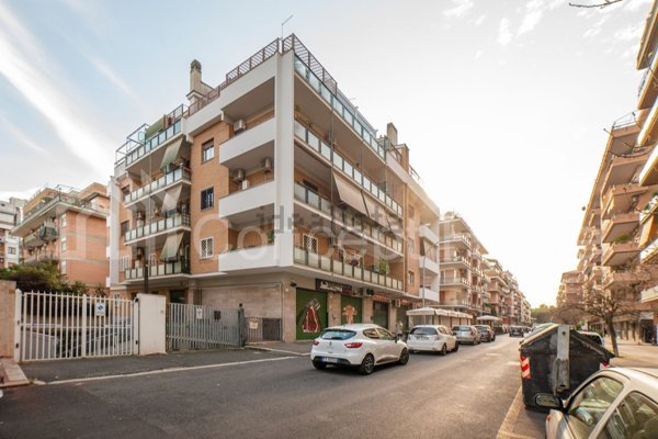appartamento in vendita a Roma in zona Appio Claudio