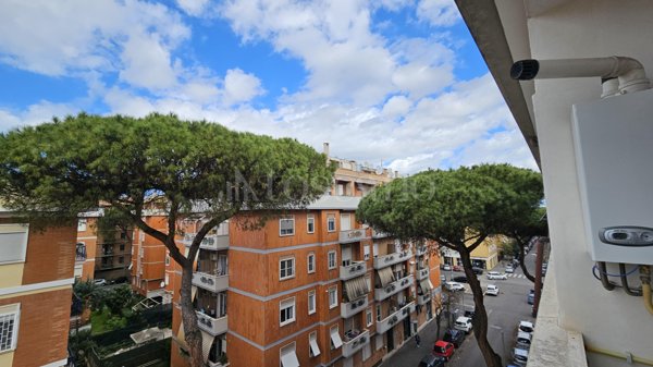 appartamento in vendita a Roma in zona Ostia