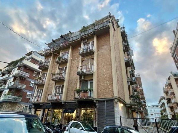 appartamento in vendita a Roma in zona Tor di Quinto