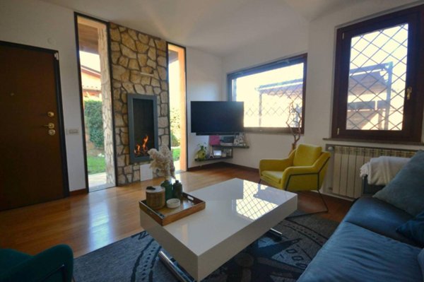 casa indipendente in vendita a Roma in zona Massimina/Casal Lumbroso