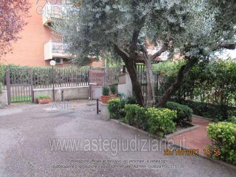 appartamento in vendita a Roma in zona Casal Morena