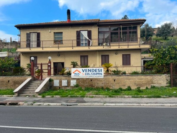 casa indipendente in vendita a Roma in zona Aurelio