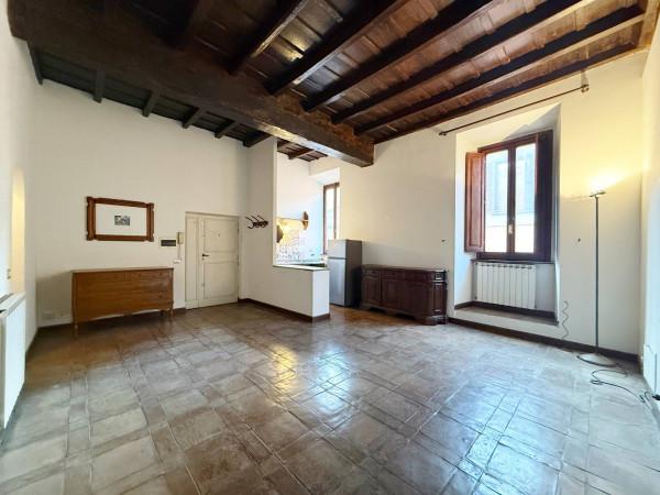 appartamento in vendita a Roma in zona Parione/Sant'Eustachio