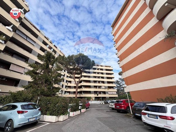 appartamento in vendita a Roma in zona Giuliano Dalmata