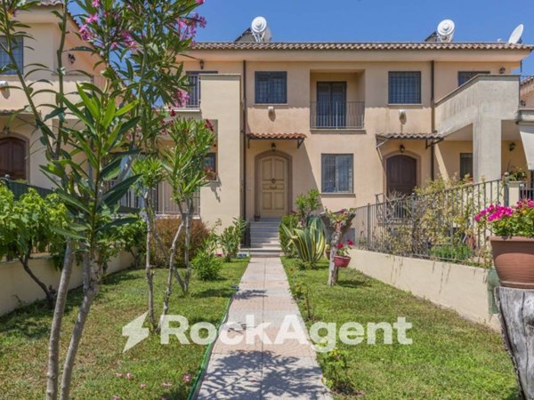 casa indipendente in vendita a Roma in zona Castel di Leva