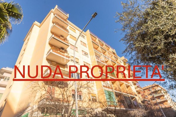 appartamento in vendita a Roma in zona Appio Claudio