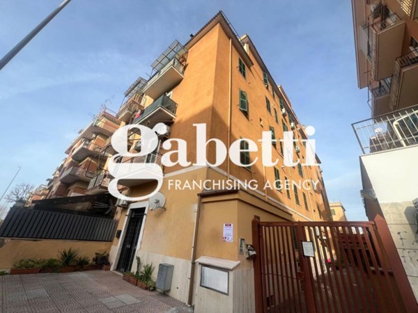 appartamento in vendita a Roma in zona Prenestino-Centocelle