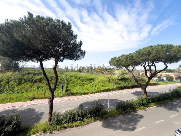 appartamento in vendita a Roma in zona Ardeatino