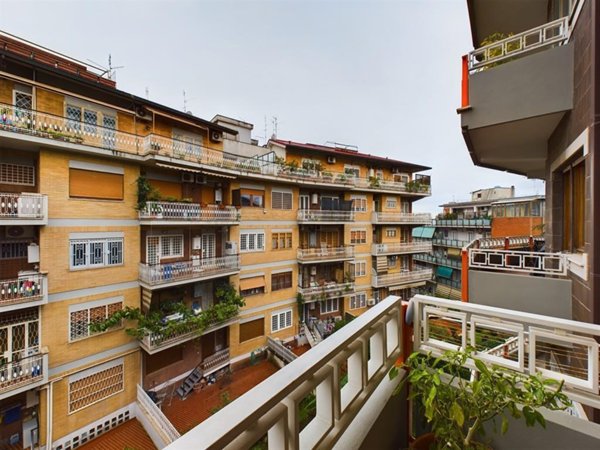 appartamento in vendita a Roma in zona Portuense