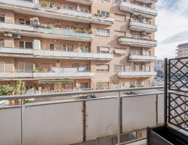 negozio in vendita a Roma in zona Centro Storico
