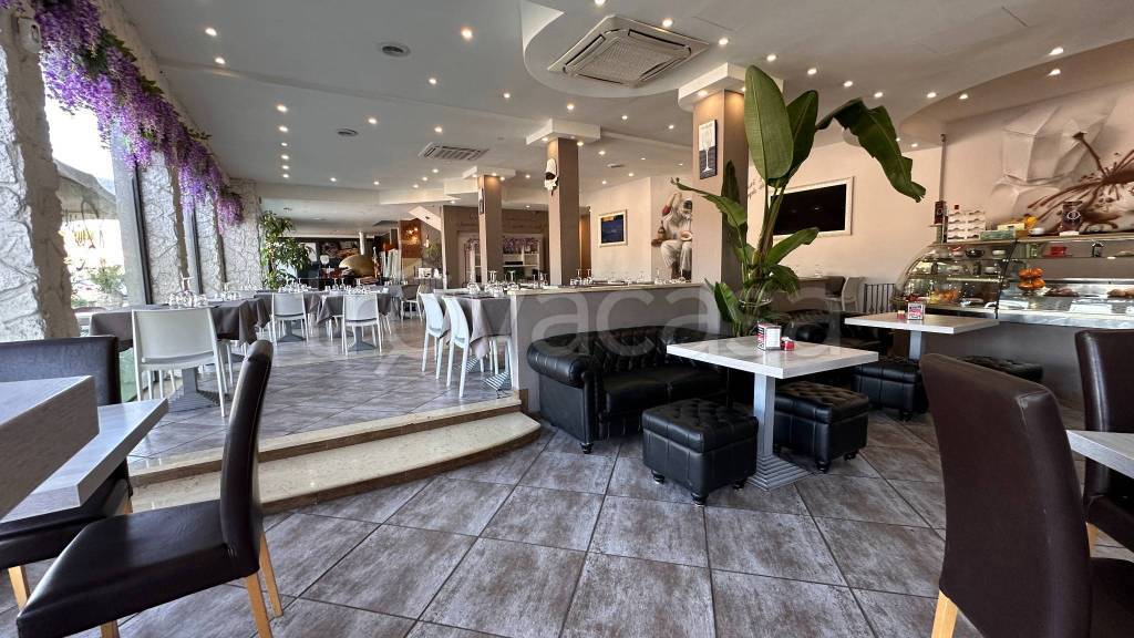 negozio in vendita a Roma in zona Ponte Mammolo