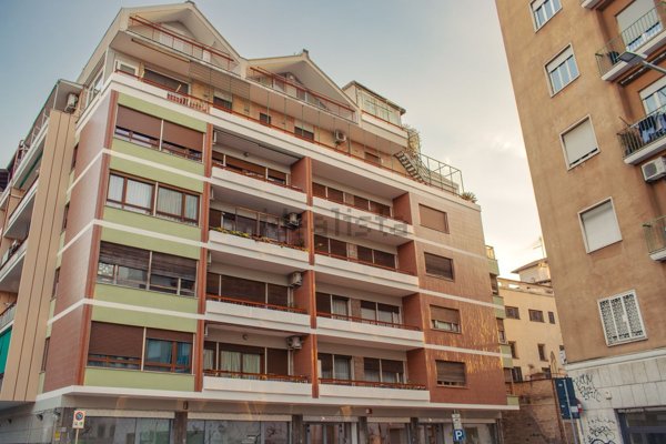 appartamento in vendita a Roma in zona Tuscolano