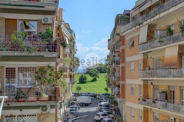 appartamento in vendita a Roma in zona Appio Latino