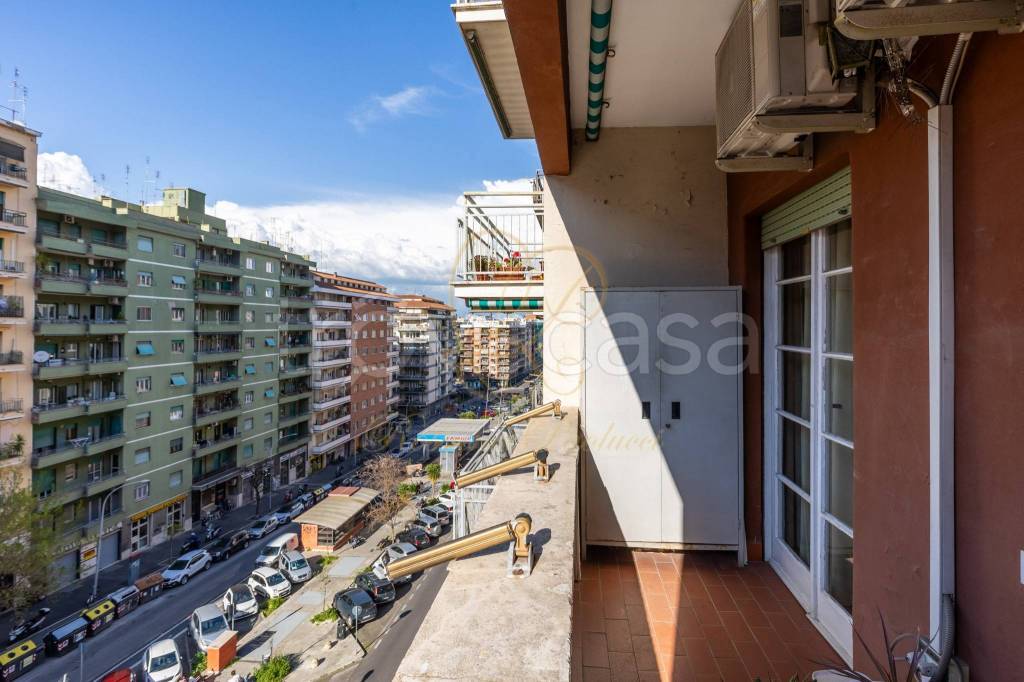 appartamento in vendita a Roma in zona Tuscolano
