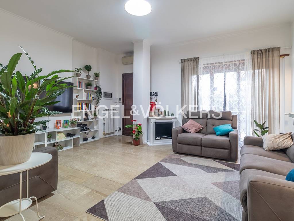 casa semindipendente in vendita a Roma