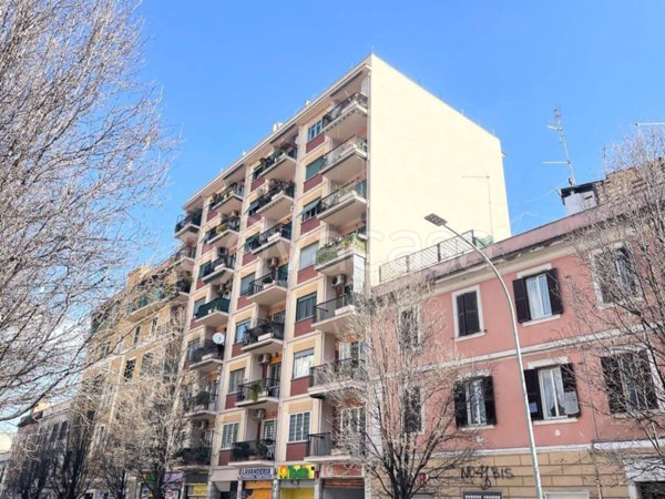 appartamento in vendita a Roma in zona Tuscolano