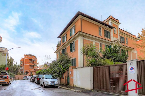 appartamento in vendita a Roma in zona Gianicolense