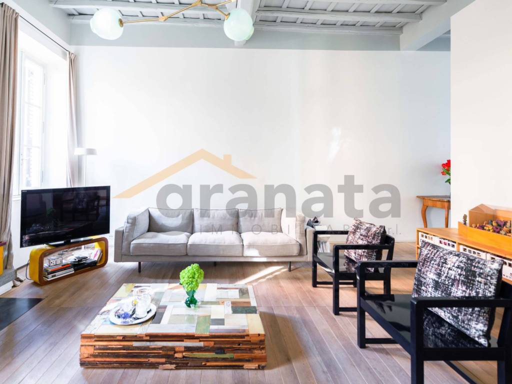 appartamento in vendita a Roma in zona Parione/Sant'Eustachio