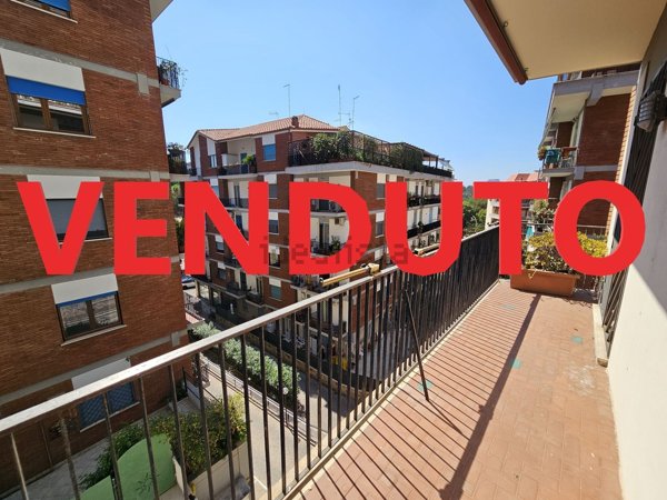 appartamento in vendita a Roma in zona Ardeatino