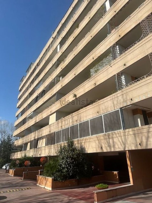 appartamento in vendita a Roma in zona Ardeatino