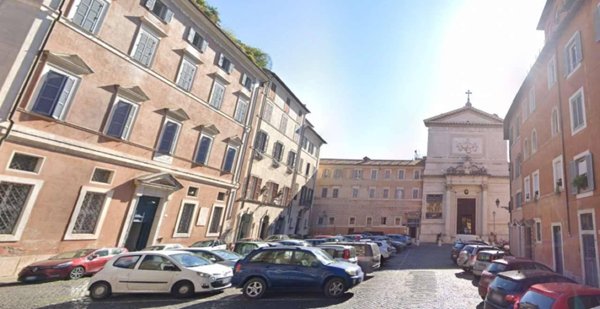appartamento in vendita a Roma in zona Parione/Sant'Eustachio