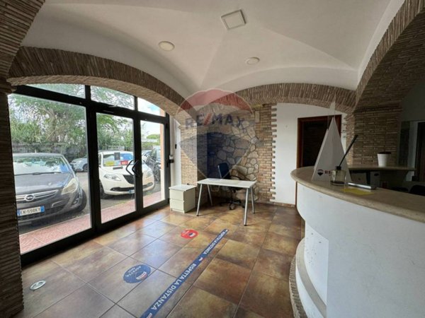negozio in vendita a Roma in zona Alessandrino