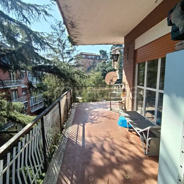 appartamento in vendita a Roma in zona Tomba di Nerone