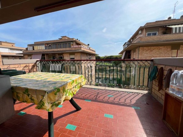 appartamento in vendita a Roma in zona Ostia