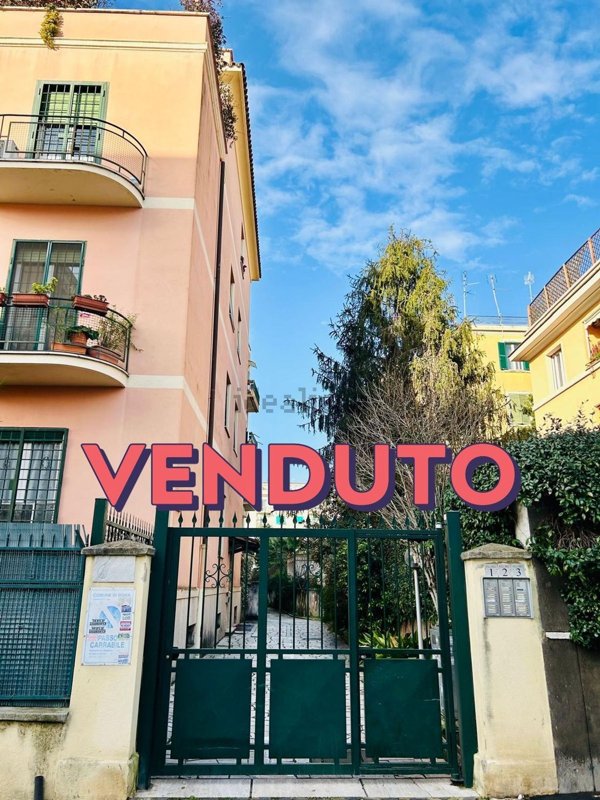appartamento in vendita a Roma in zona Gianicolense