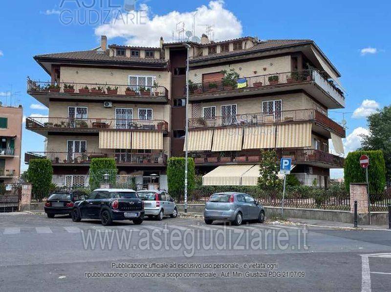 appartamento in vendita a Roma in zona Alessandrino