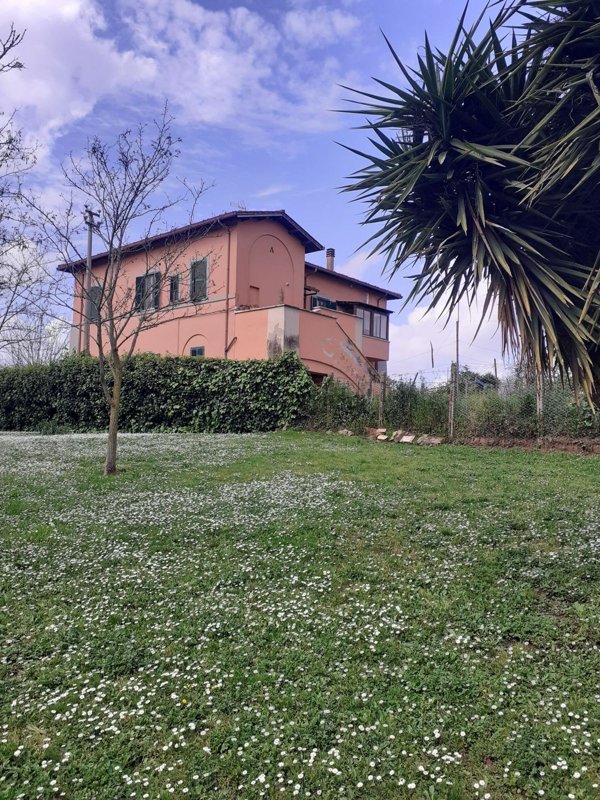 appartamento in vendita a Roma in zona Giuliano Dalmata