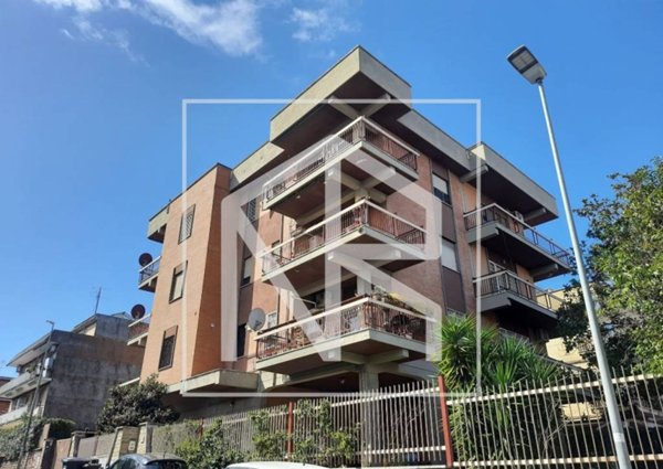 appartamento in vendita a Roma in zona Colle Prenestino
