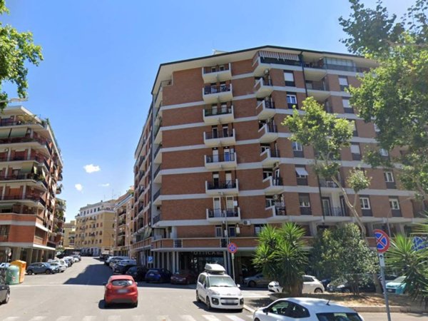 appartamento in vendita a Roma in zona Tuscolano