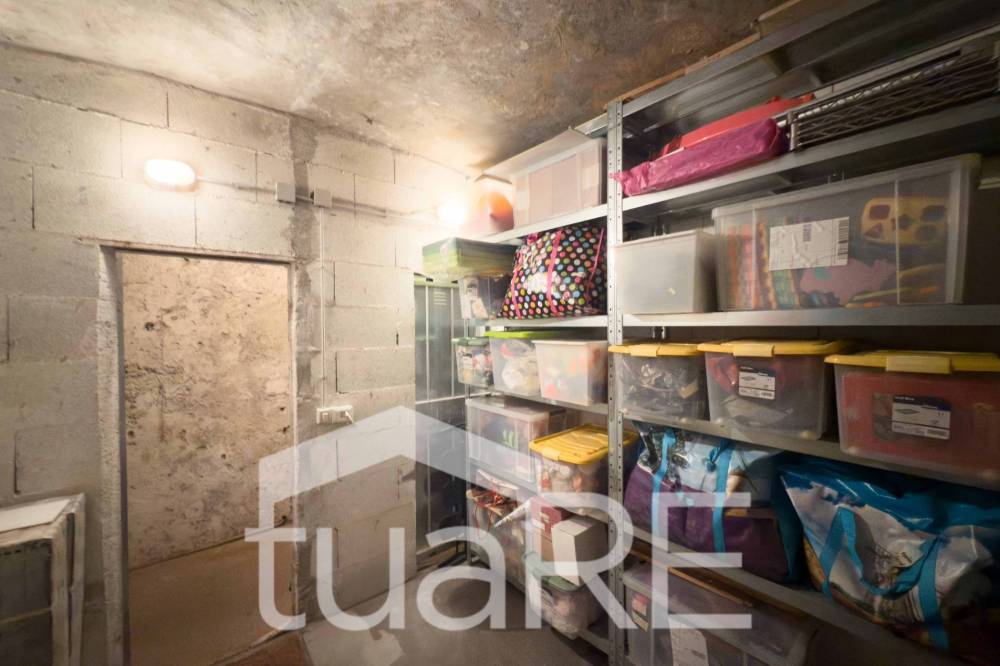 locale di sgombero in vendita a Roma in zona Trastevere