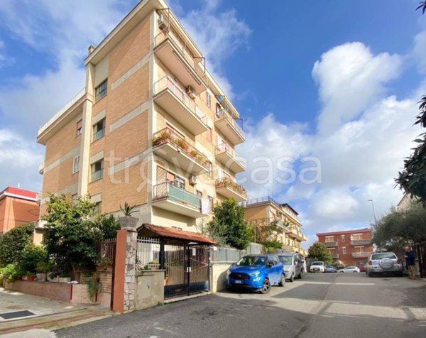 appartamento in vendita a Roma in zona Montespaccato