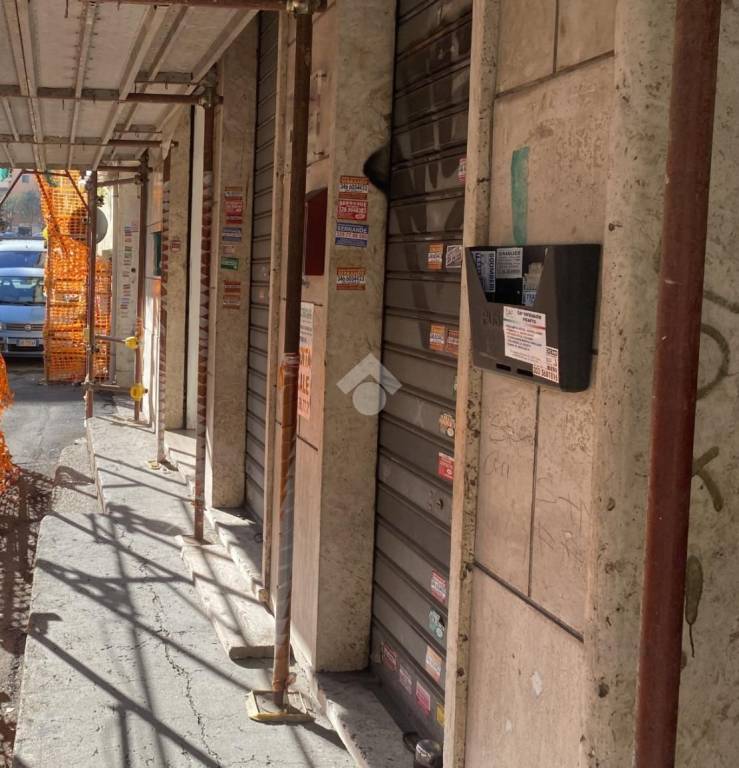 negozio in vendita a Roma in zona Prenestino-Labicano