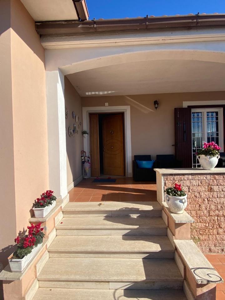 casa indipendente in vendita a Roma in zona Tor Vergata/Torrenova