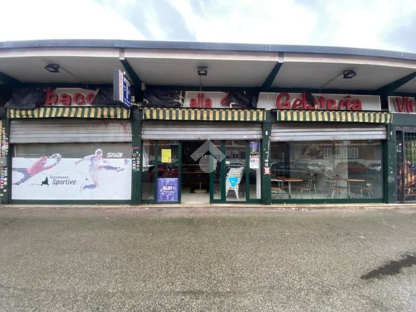 negozio in vendita a Roma in zona Appio Claudio