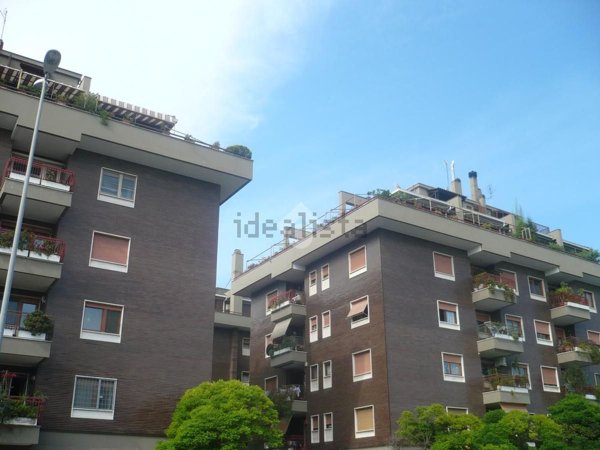 appartamento in vendita a Roma in zona Ostia