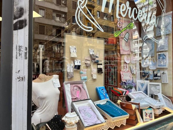 negozio in vendita a Roma in zona Appio Latino