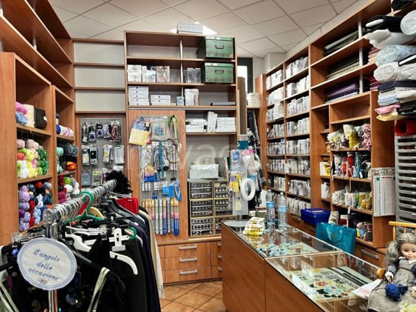 negozio in vendita a Roma in zona Appio Latino