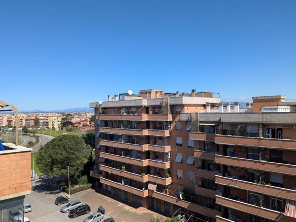 appartamento in vendita a Roma in zona Torre Maura