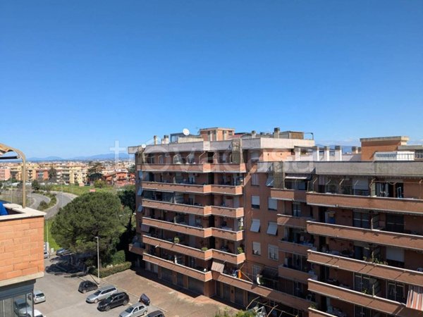 appartamento in vendita a Roma in zona Torre Maura