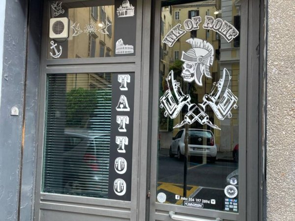 negozio in vendita a Roma in zona Rione Prati