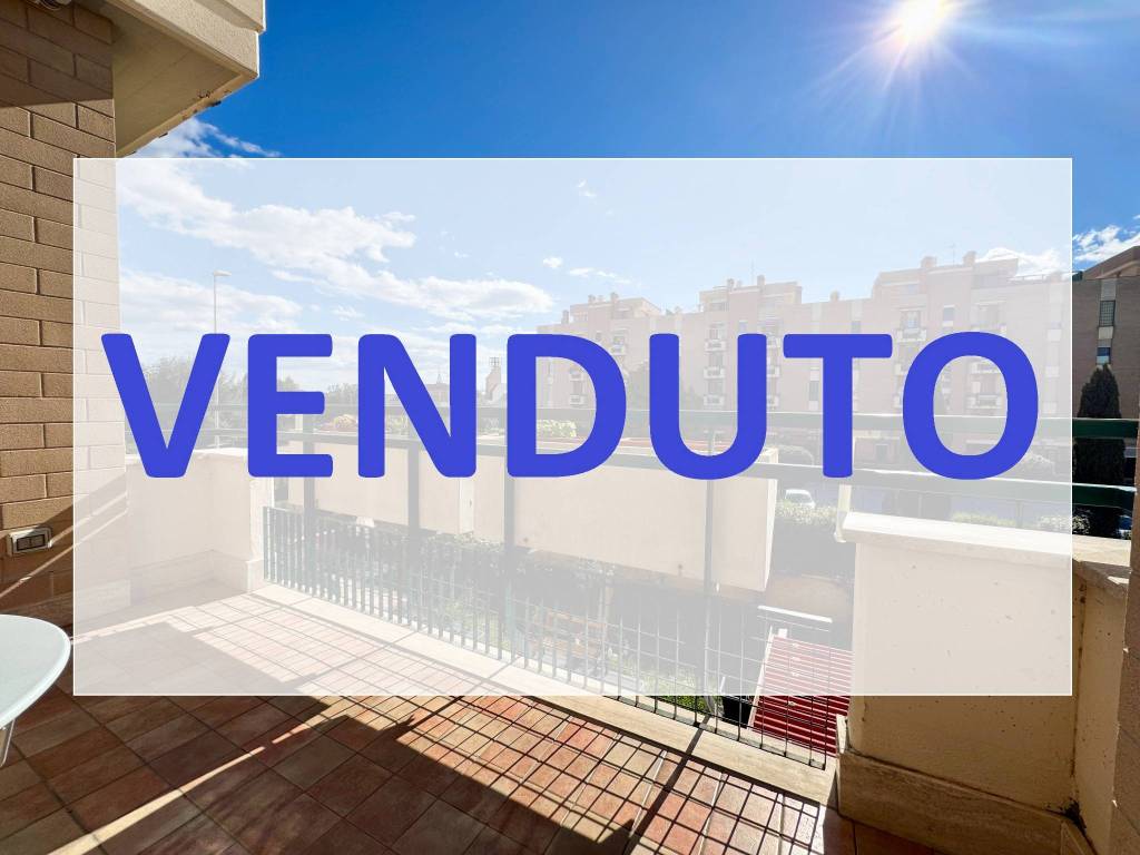 appartamento in vendita a Roma in zona Casal Monastero