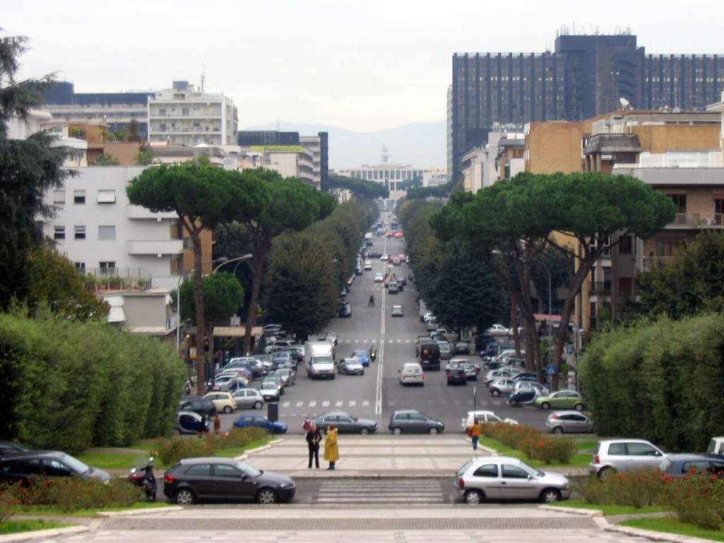 negozio in vendita a Roma in zona Torrino