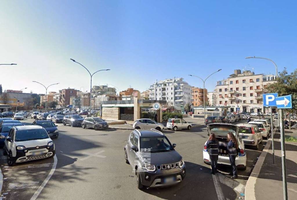 negozio in vendita a Roma in zona Prenestino-Centocelle