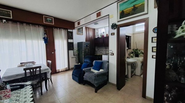 appartamento in vendita a Roma in zona Ostia