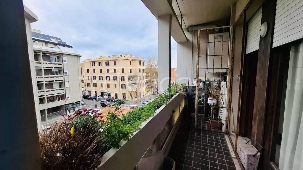 appartamento in vendita a Roma in zona Ostia